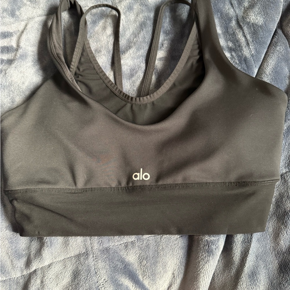 ALO Yoga Airlift Double Trouble Bra
Color: Black Sports Bra